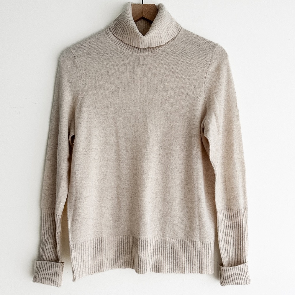 Aqua cashmere turtleneck sweater Oatmeal, sz M